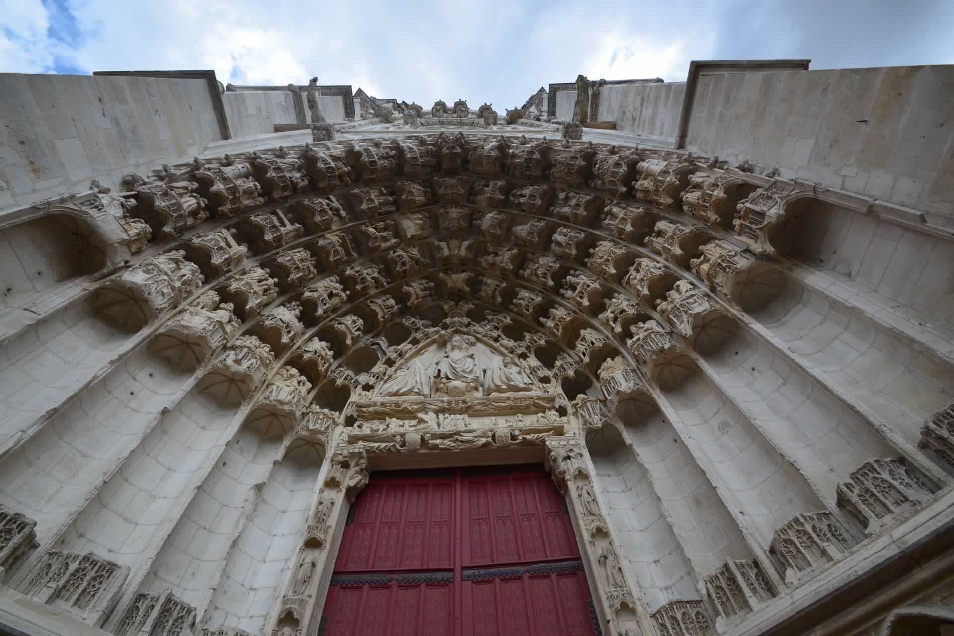 Vézelay front doors