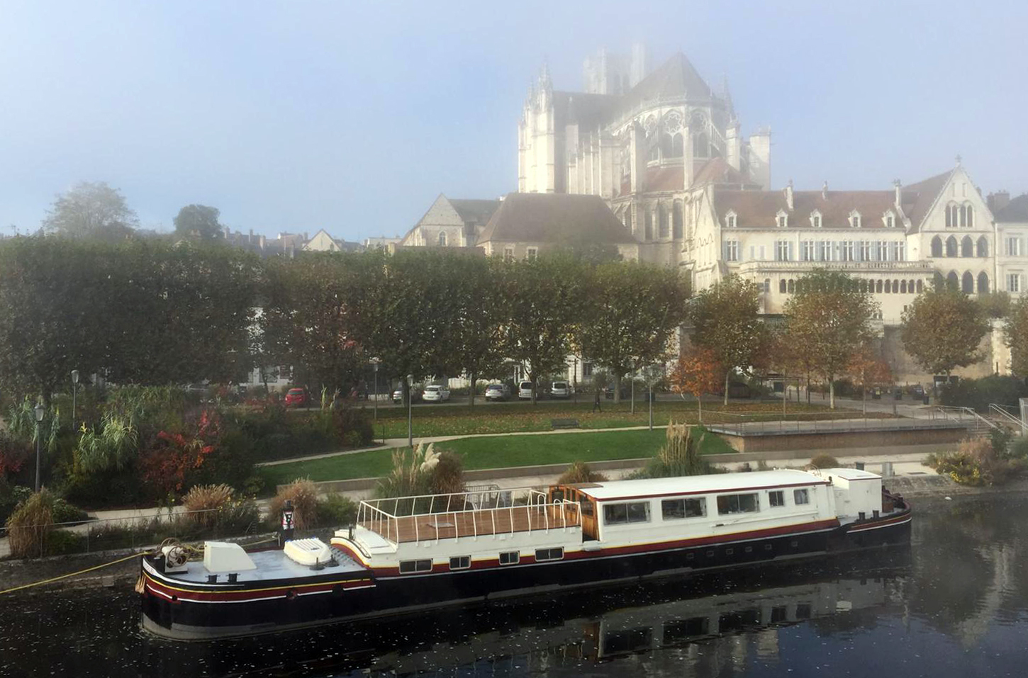 Luciole in Auxerre Autumn