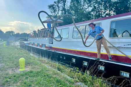 Deckhand Cailan throwing a rope
