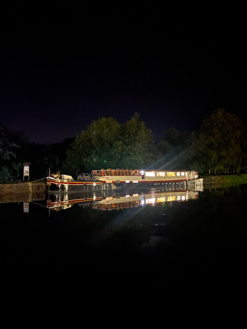 Barge loading dock