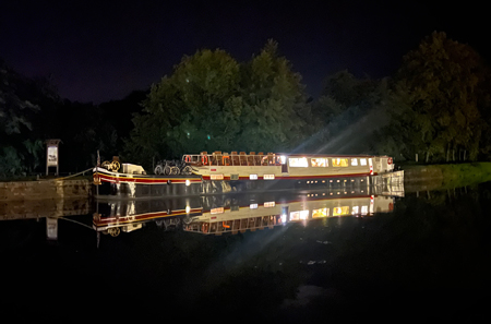 Luciole in the port at night