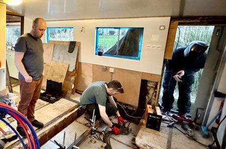 Winter work on the Luciole