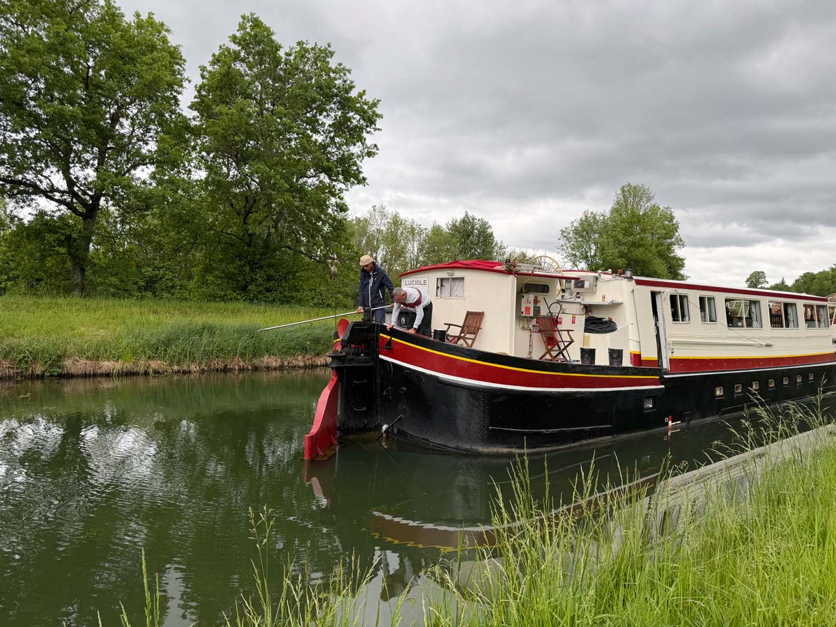 Canal cruise Burgundy