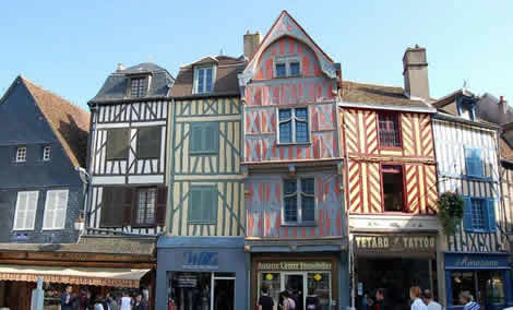 Auxerre city center